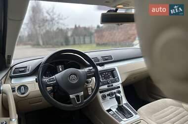 Универсал Volkswagen Passat 2012 в Ровно