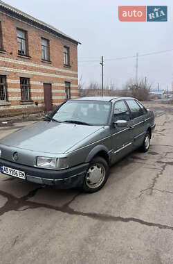 Седан Volkswagen Passat 1988 в Козятині