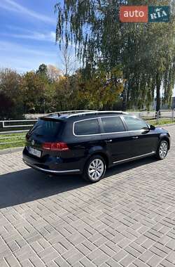 Універсал Volkswagen Passat 2012 в Тернополі