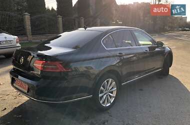 Седан Volkswagen Passat 2017 в Луцьку