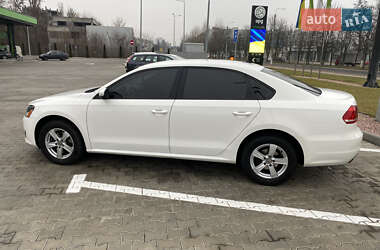 Седан Volkswagen Passat 2014 в Кременчуге