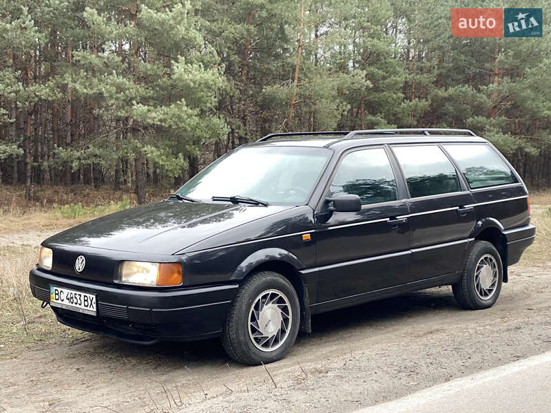 Універсал Volkswagen Passat 1993 в Харкові