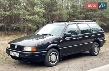 Універсал Volkswagen Passat 1993 в Харкові