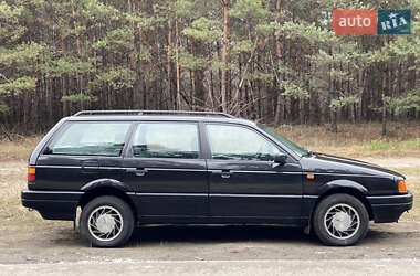 Універсал Volkswagen Passat 1993 в Харкові