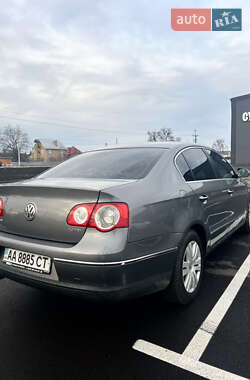 Седан Volkswagen Passat 2006 в Києві