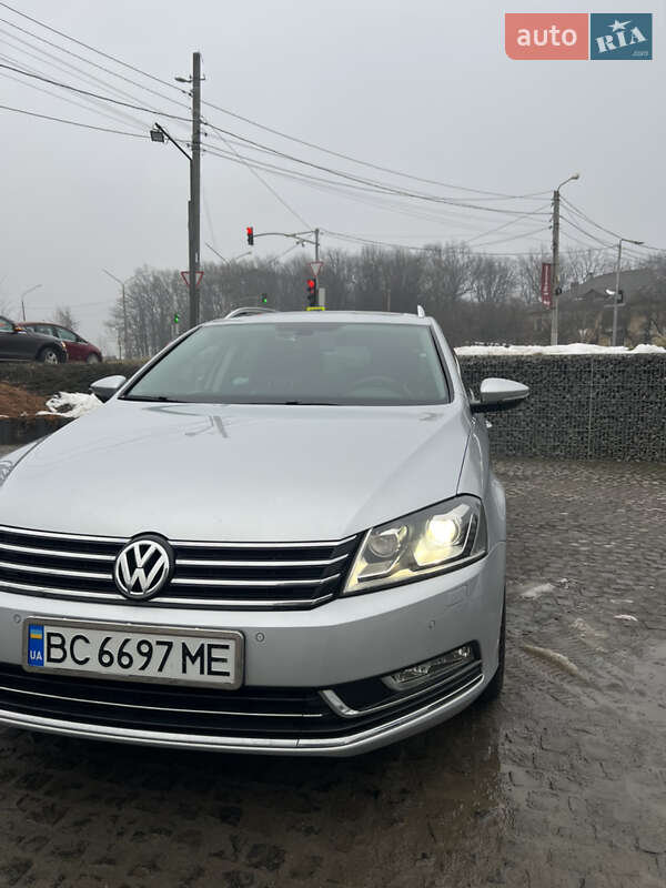 Універсал Volkswagen Passat 2011 в Львові