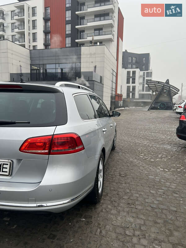 Універсал Volkswagen Passat 2011 в Львові