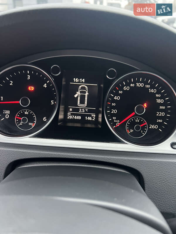 Універсал Volkswagen Passat 2011 в Львові