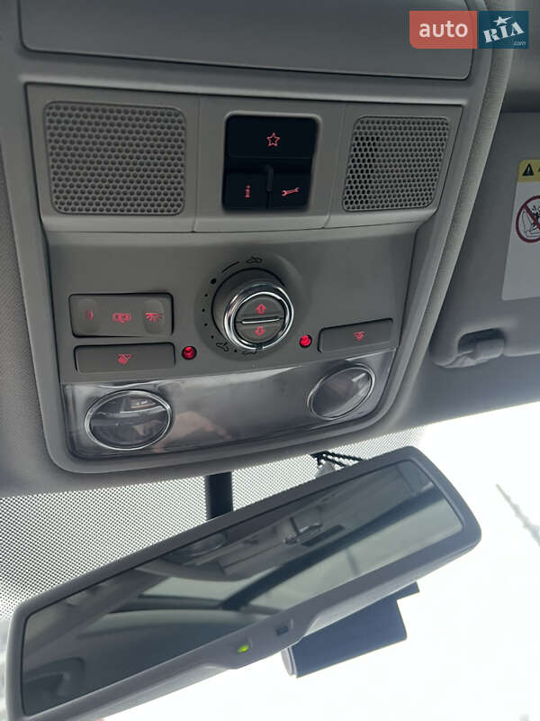 Універсал Volkswagen Passat 2011 в Львові