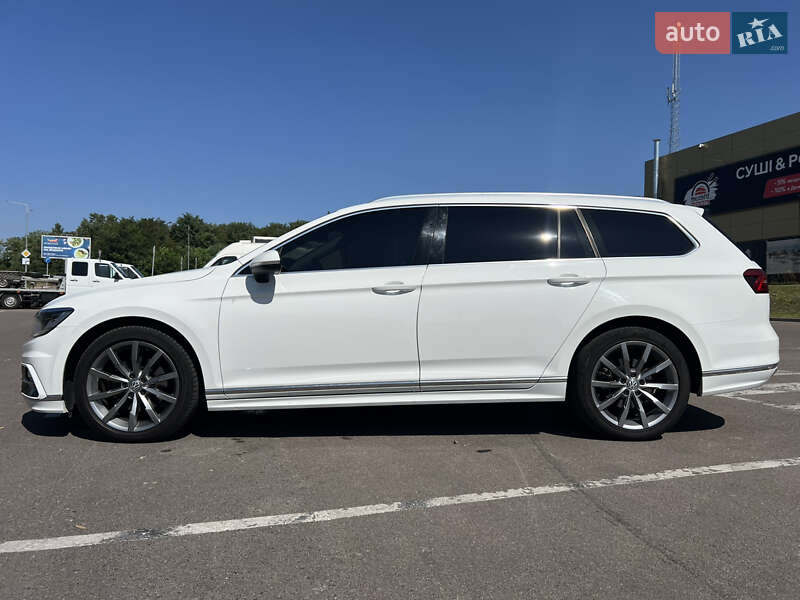 Універсал Volkswagen Passat 2019 в Рівному