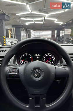 Седан Volkswagen Passat 2014 в Одессе