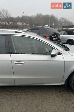 Універсал Volkswagen Passat 2011 в 