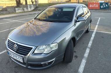 Седан Volkswagen Passat 2007 в Києві