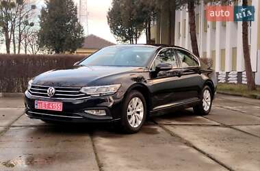 Седан Volkswagen Passat 2020 в Стрию