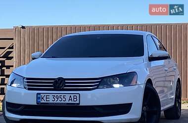 Седан Volkswagen Passat 2014 в Днепре