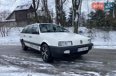 Універсал Volkswagen Passat 1988 в Стрию