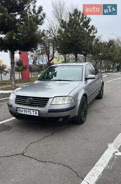 Седан Volkswagen Passat 2003 в Одесі