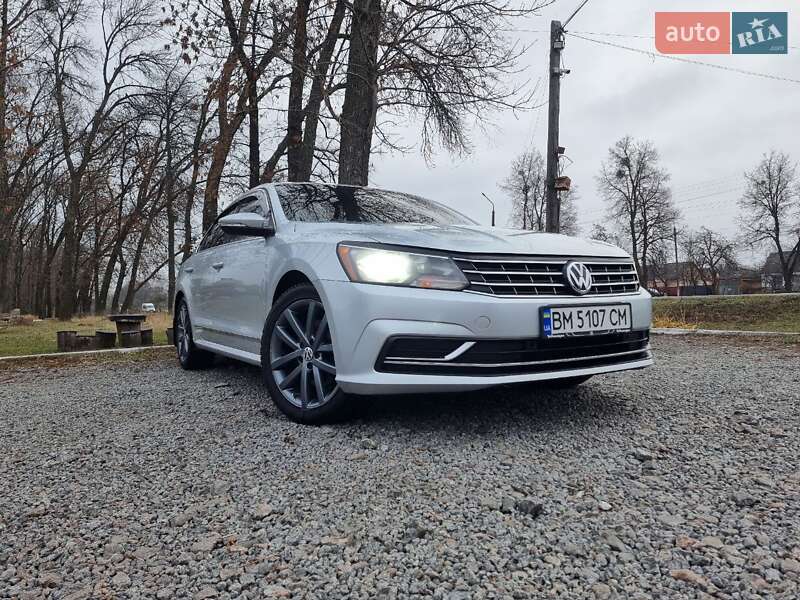 Седан Volkswagen Passat 2015 в Липовій Долині