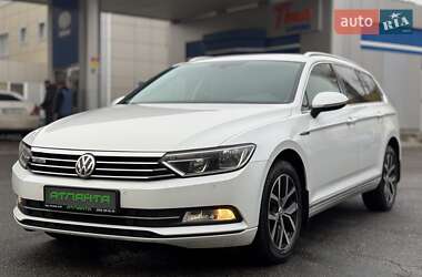 Універсал Volkswagen Passat 2015 в Одесі