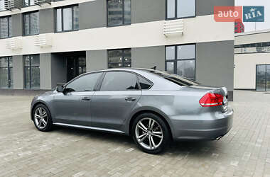 Седан Volkswagen Passat 2013 в Києві