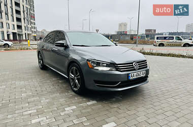 Седан Volkswagen Passat 2013 в Києві