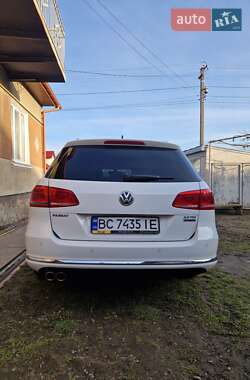 Універсал Volkswagen Passat 2011 в Львові