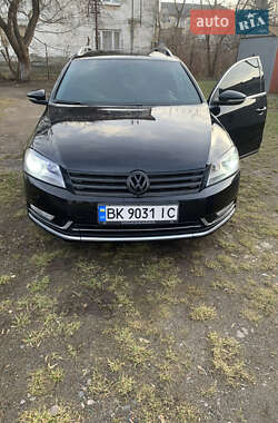 Універсал Volkswagen Passat 2010 в Луцьку