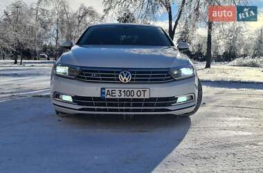 Седан Volkswagen Passat 2015 в 