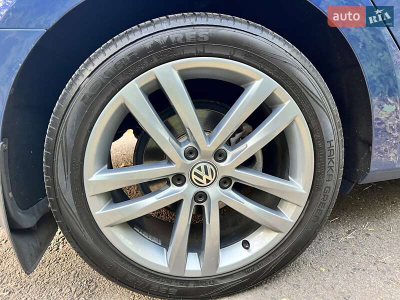 Седан Volkswagen Passat 2016 в Полтаві