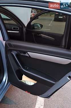 Седан Volkswagen Passat 2011 в 