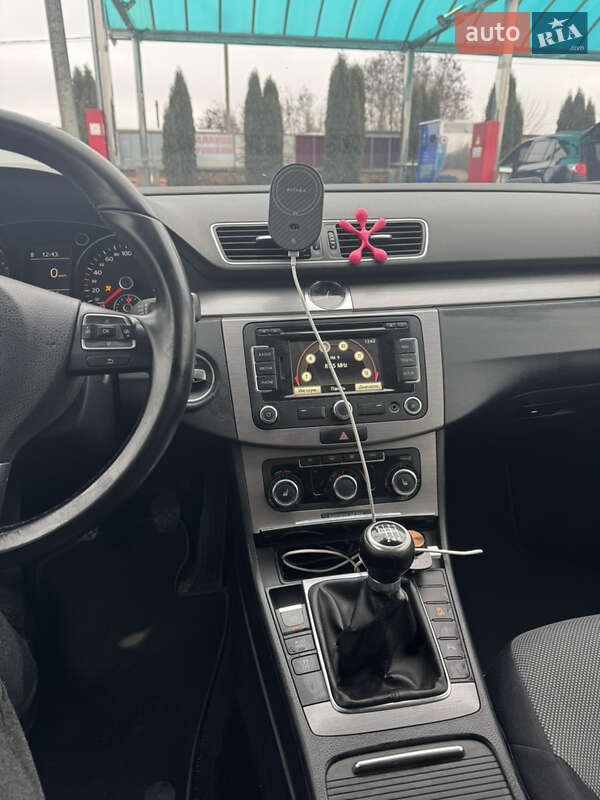 Универсал Volkswagen Passat 2012 в Березному фото 20 Универсал Volkswagen Passat 2012 в Березному
