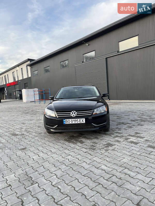 Седан Volkswagen Passat 2012 в Тернополі