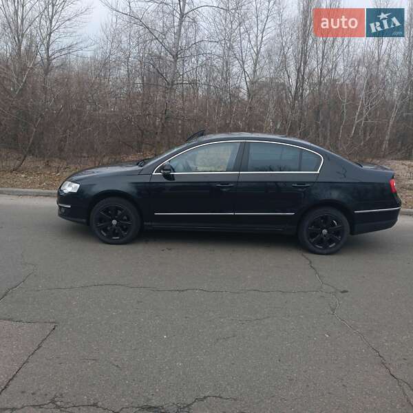 Седан Volkswagen Passat 2008 в Киеве