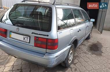 Универсал Volkswagen Passat 1996 в 