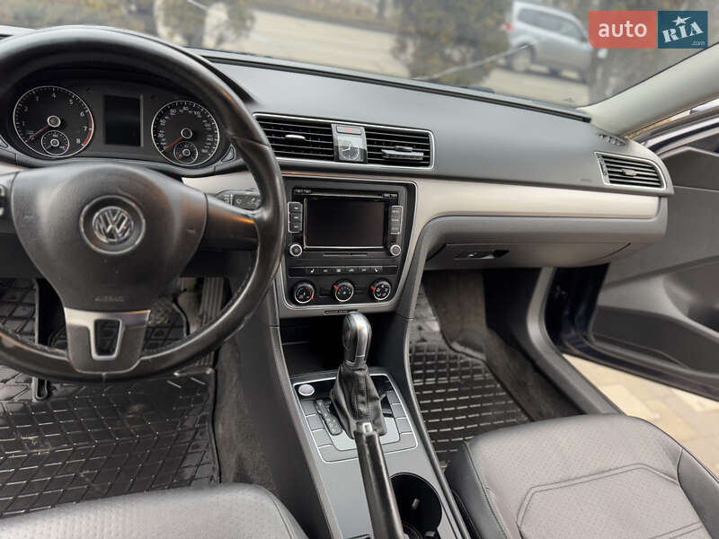 Седан Volkswagen Passat 2015 в Хмельницькому