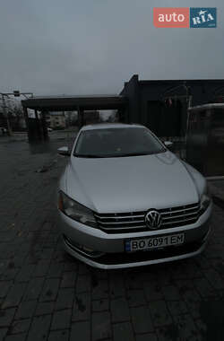 Седан Volkswagen Passat 2014 в Ивано-Франковске