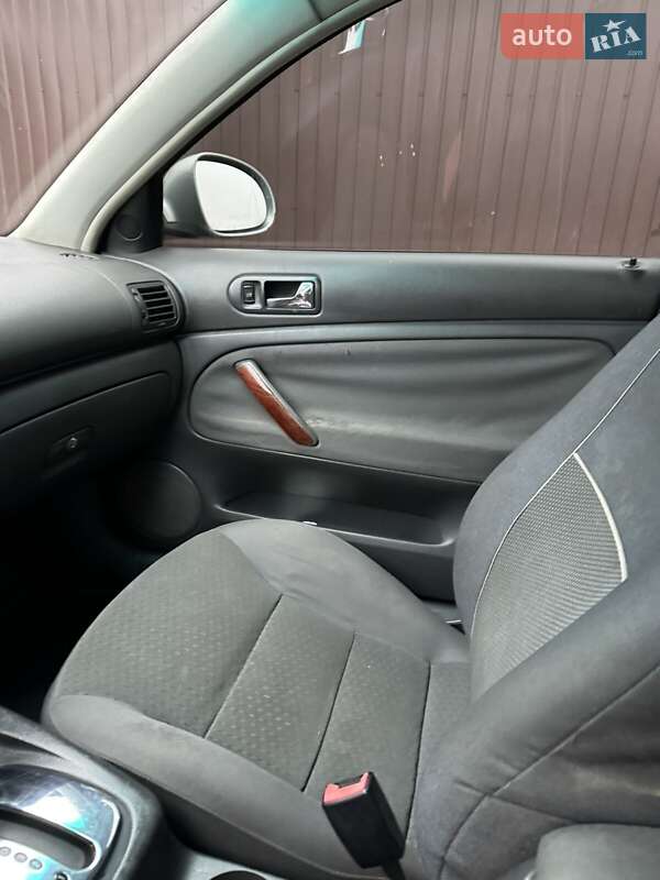 Седан Volkswagen Passat 2005 в Петропавловке