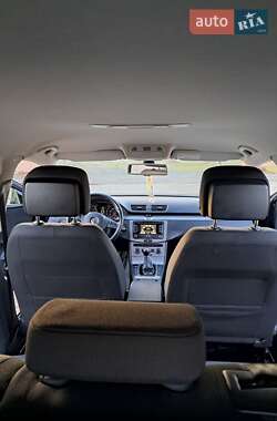 Универсал Volkswagen Passat 2011 в 