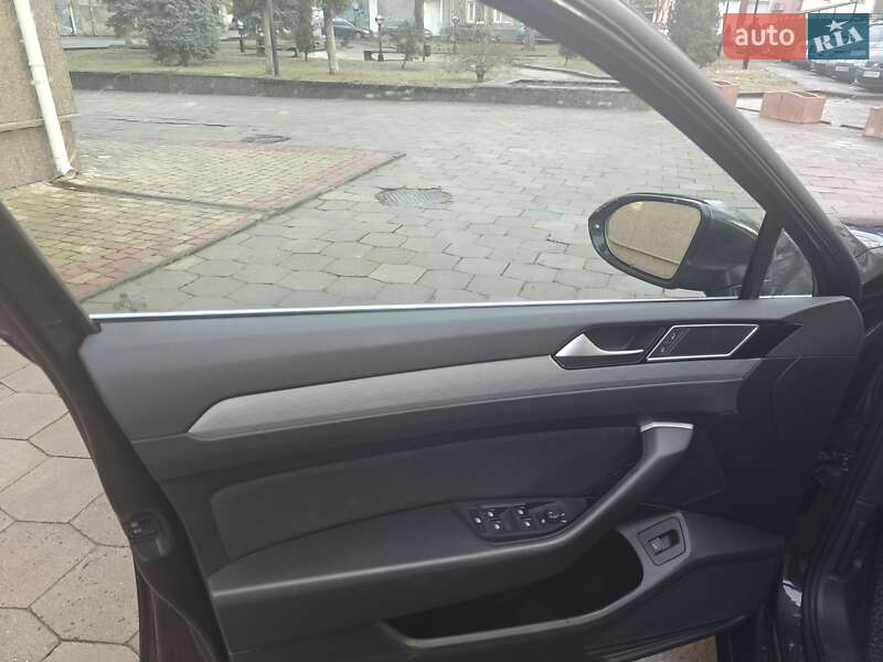 Универсал Volkswagen Passat 2020 в Луцке