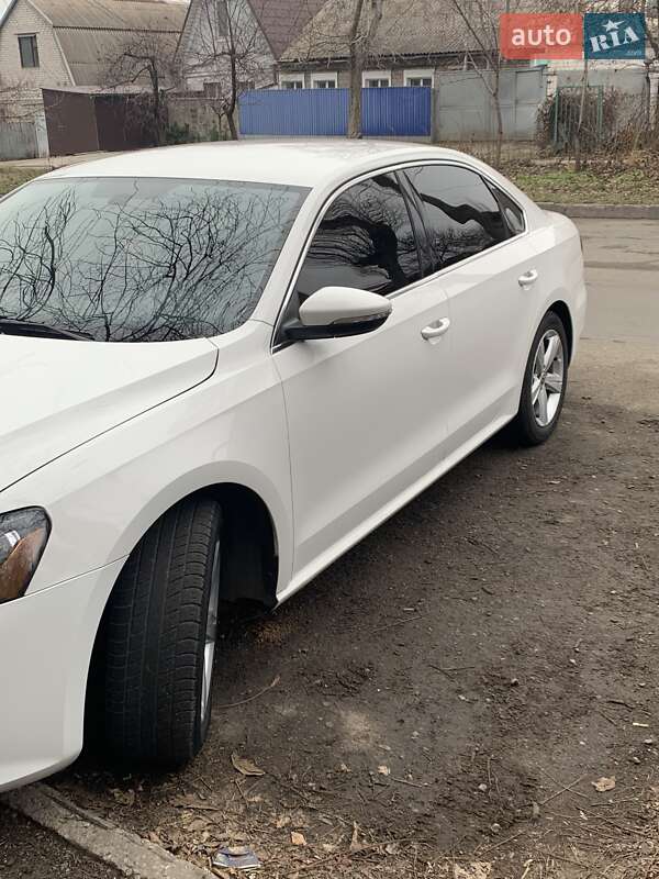 Седан Volkswagen Passat 2012 в Запорожье
