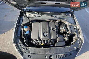Седан Volkswagen Passat 2013 в 