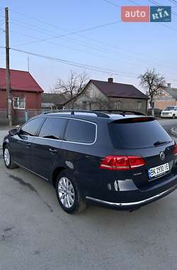 Універсал Volkswagen Passat 2011 в Костопілі