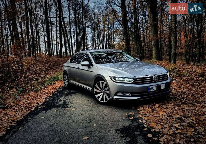 Седан Volkswagen Passat 2015 в Мукачевому