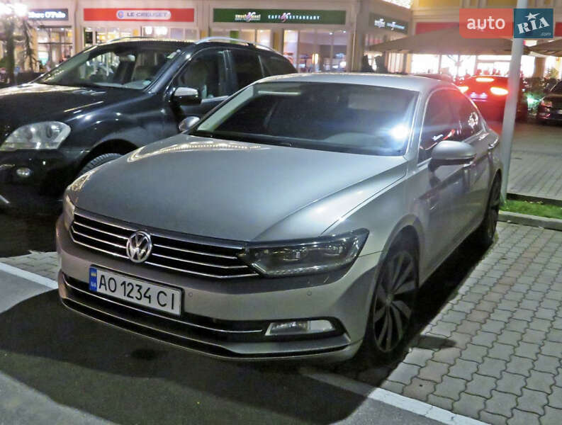 Седан Volkswagen Passat 2015 в 