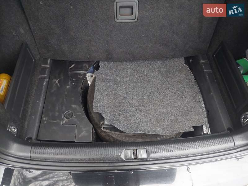 Універсал Volkswagen Passat 2010 в Львові