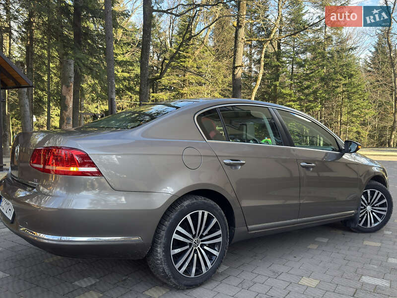 Седан Volkswagen Passat 2011 в Дрогобыче