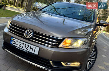 Седан Volkswagen Passat 2011 в Дрогобичі