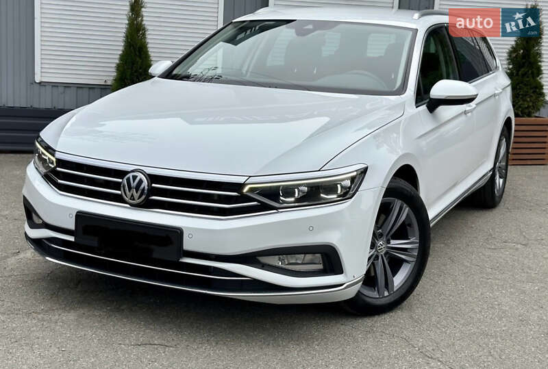 Универсал Volkswagen Passat 2019 в Киеве