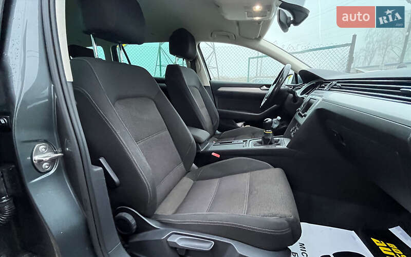 Универсал Volkswagen Passat 2015 в Стрые