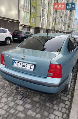 Седан Volkswagen Passat 1998 в Тисмениці